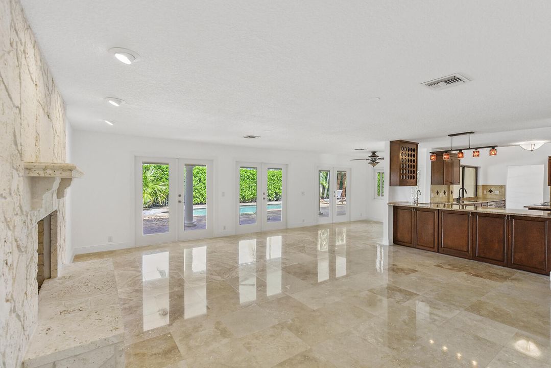 For Sale: $1,425,000 (3 beds, 3 baths, 3523 Square Feet)