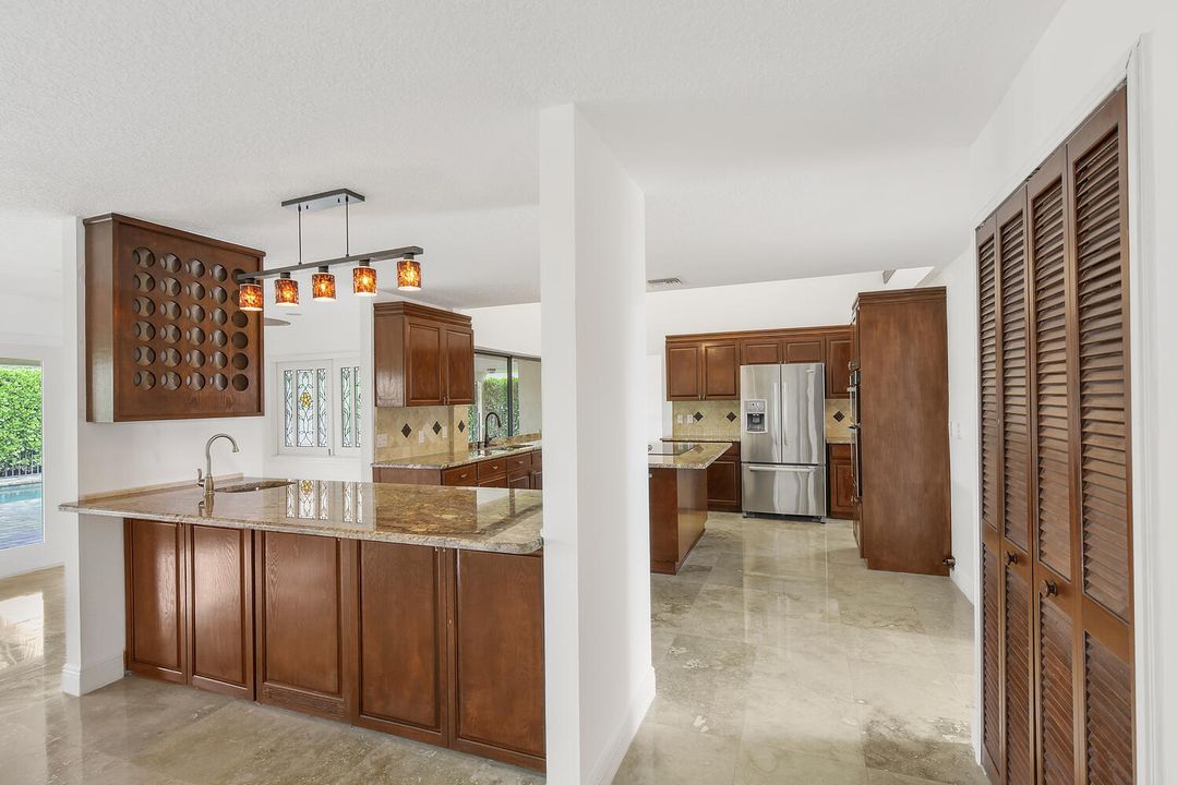 For Sale: $1,425,000 (3 beds, 3 baths, 3523 Square Feet)