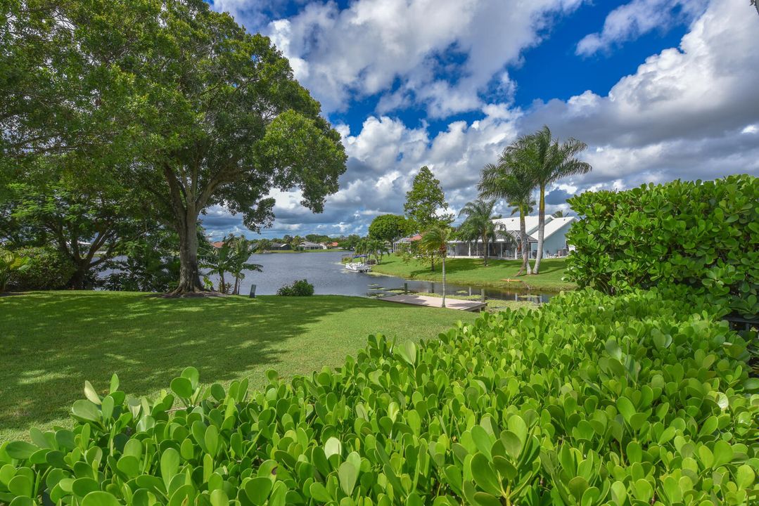 For Sale: $1,425,000 (3 beds, 3 baths, 3523 Square Feet)