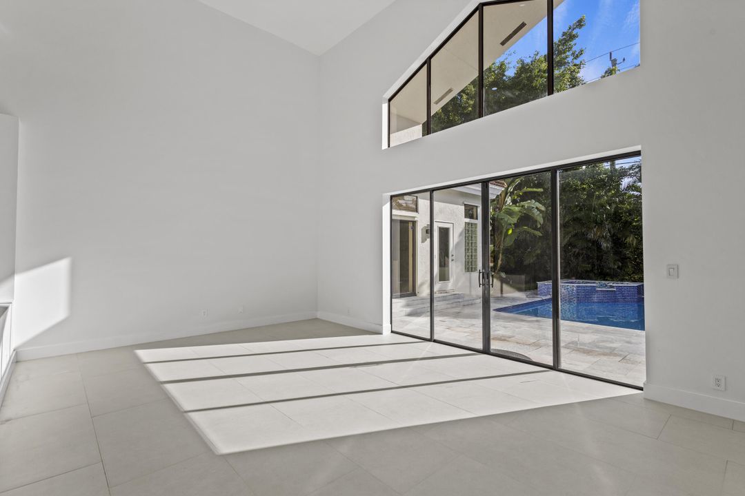 En Renta: $9,500 (4 camas, 3 baños, 3186 Pies cuadrados)