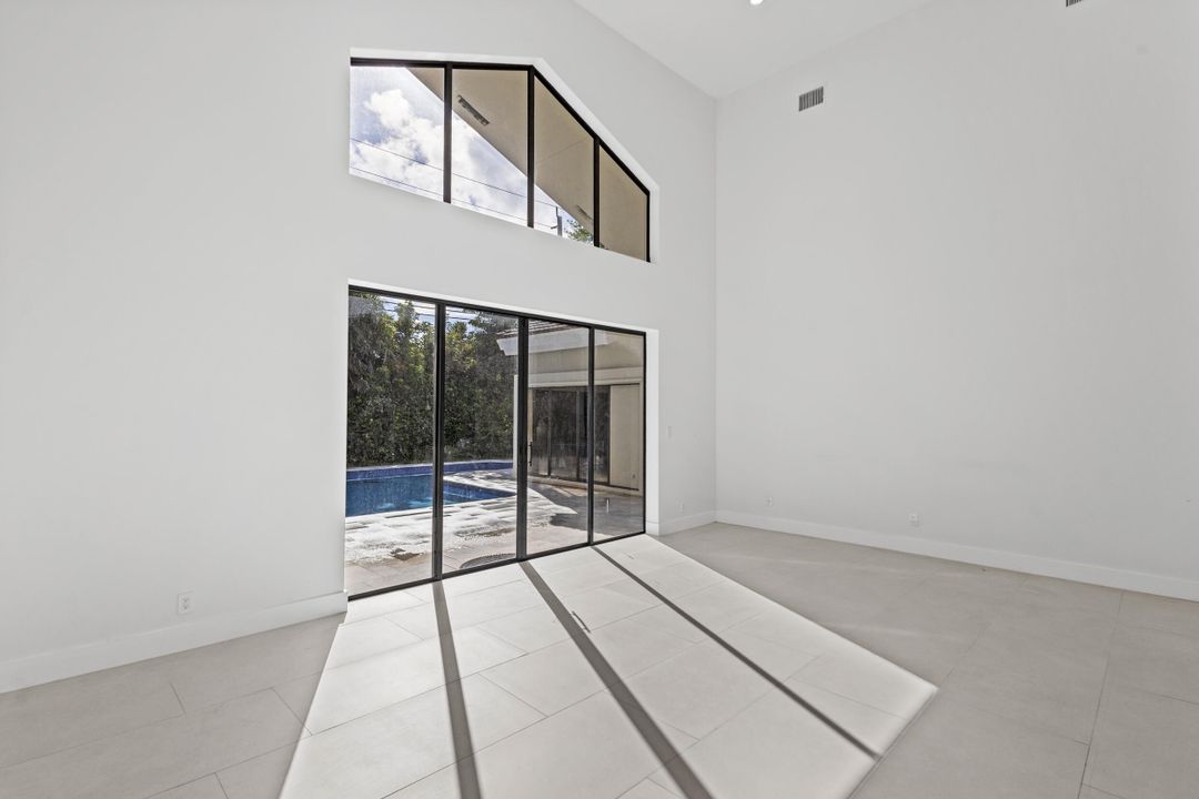 En Renta: $9,500 (4 camas, 3 baños, 3186 Pies cuadrados)