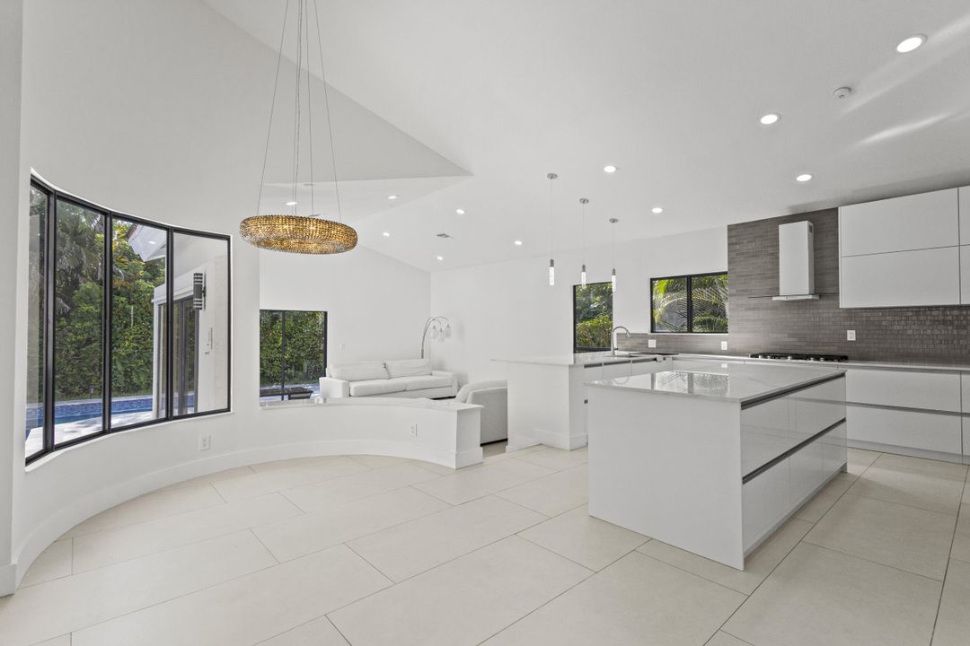 En Renta: $9,500 (4 camas, 3 baños, 3186 Pies cuadrados)