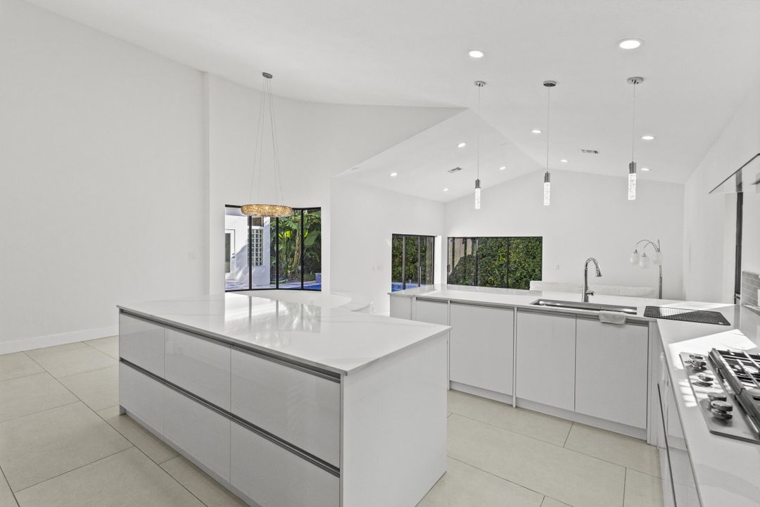 En Renta: $9,500 (4 camas, 3 baños, 3186 Pies cuadrados)