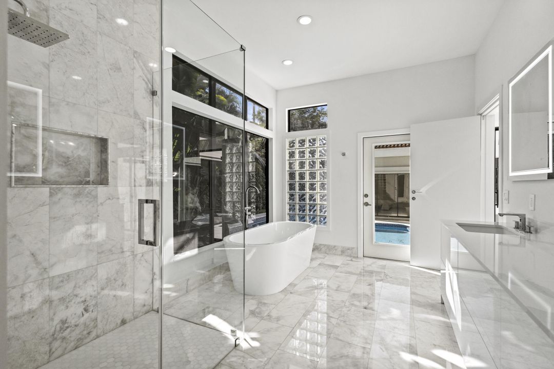 En Renta: $9,500 (4 camas, 3 baños, 3186 Pies cuadrados)