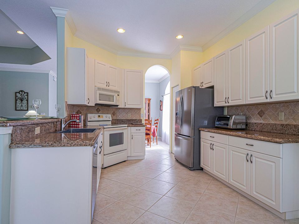 For Sale: $615,000 (3 beds, 2 baths, 2010 Square Feet)