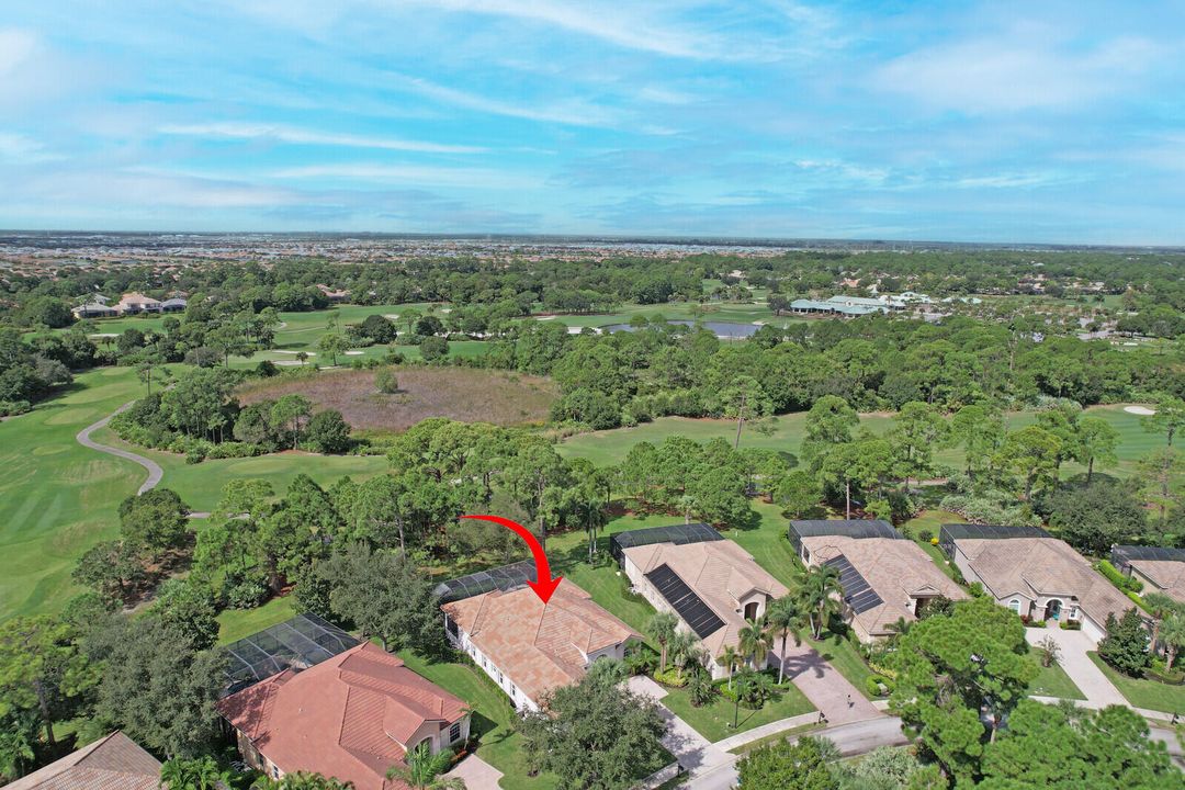 Под контрактом: $699,000 (3 спален, 3 ванн, 2664 Квадратных фут)