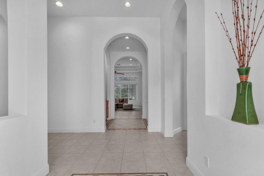 Под контрактом: $699,000 (3 спален, 3 ванн, 2664 Квадратных фут)