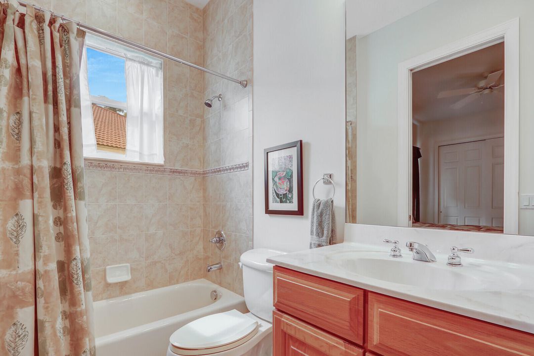 Под контрактом: $699,000 (3 спален, 3 ванн, 2664 Квадратных фут)