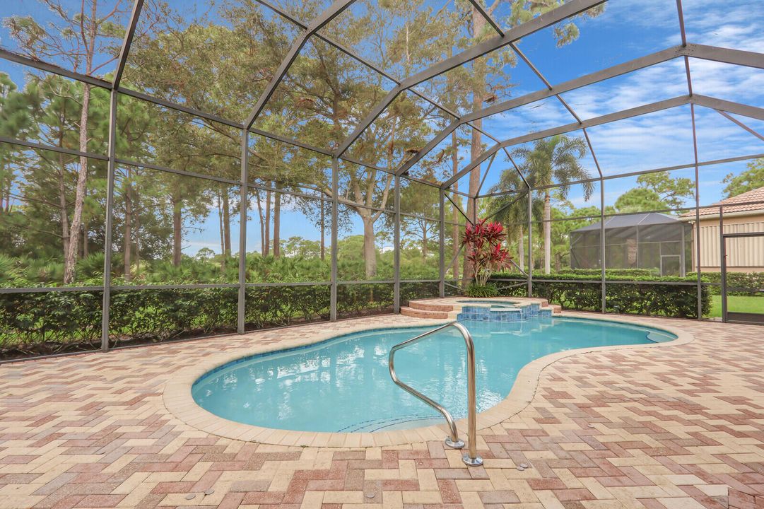 Под контрактом: $699,000 (3 спален, 3 ванн, 2664 Квадратных фут)