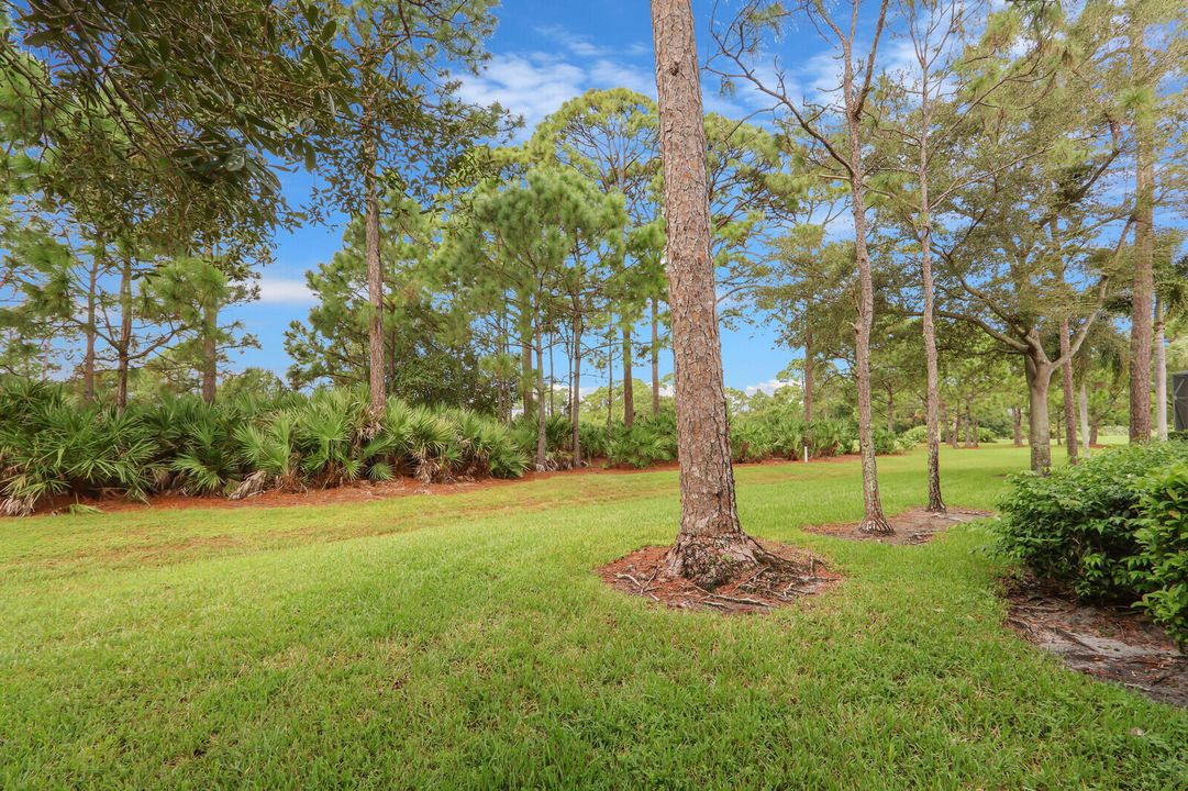 Под контрактом: $699,000 (3 спален, 3 ванн, 2664 Квадратных фут)