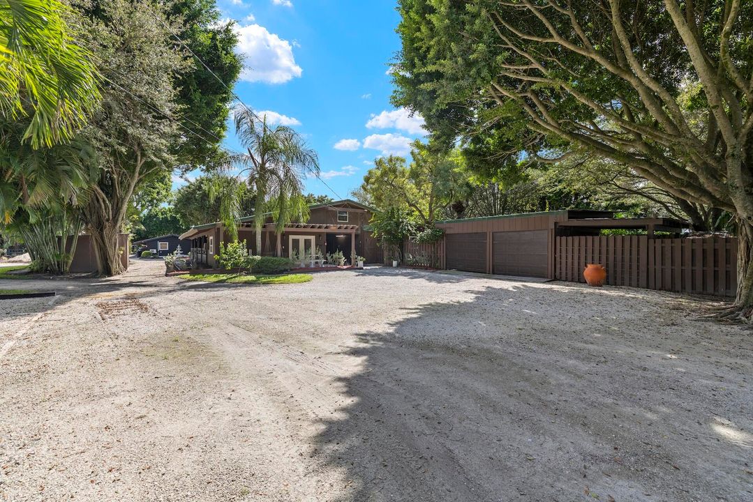 For Rent: $55,000 (4 beds, 2 baths, 2292 Square Feet)