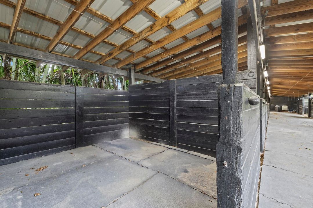 For Rent: $55,000 (4 beds, 2 baths, 2292 Square Feet)