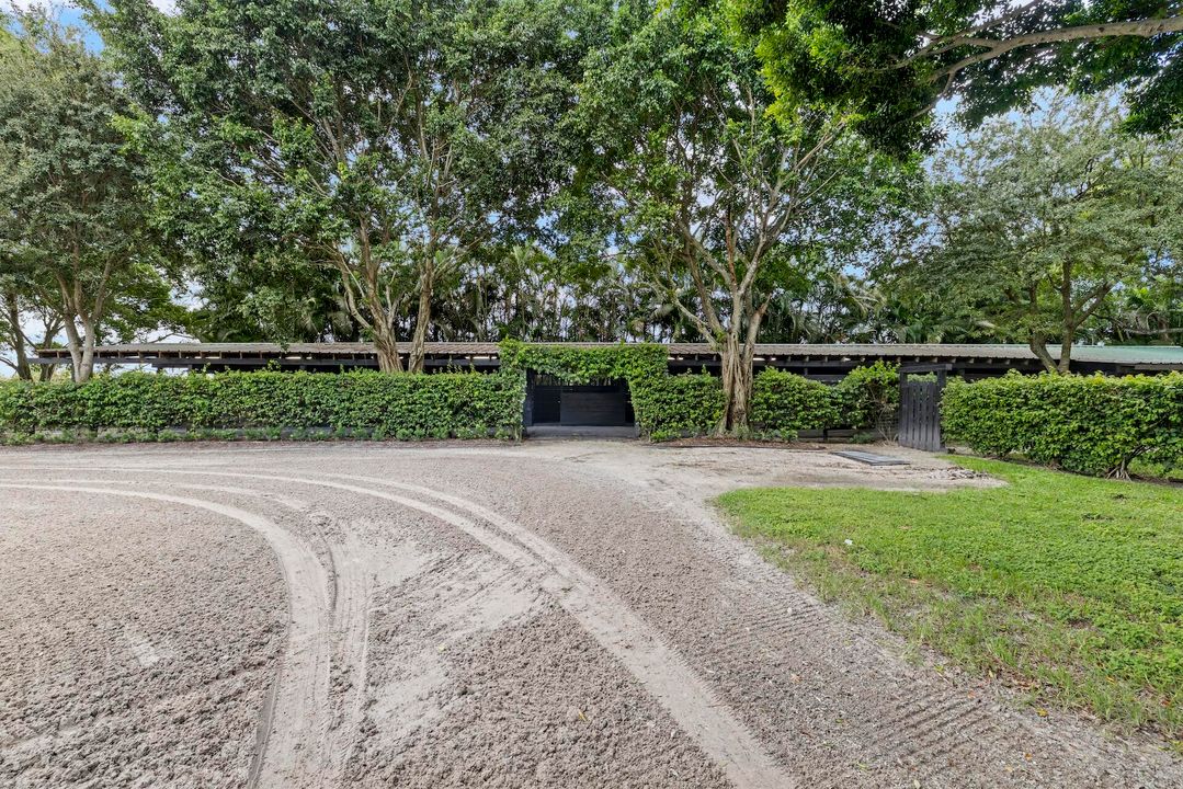 For Rent: $55,000 (4 beds, 2 baths, 2292 Square Feet)