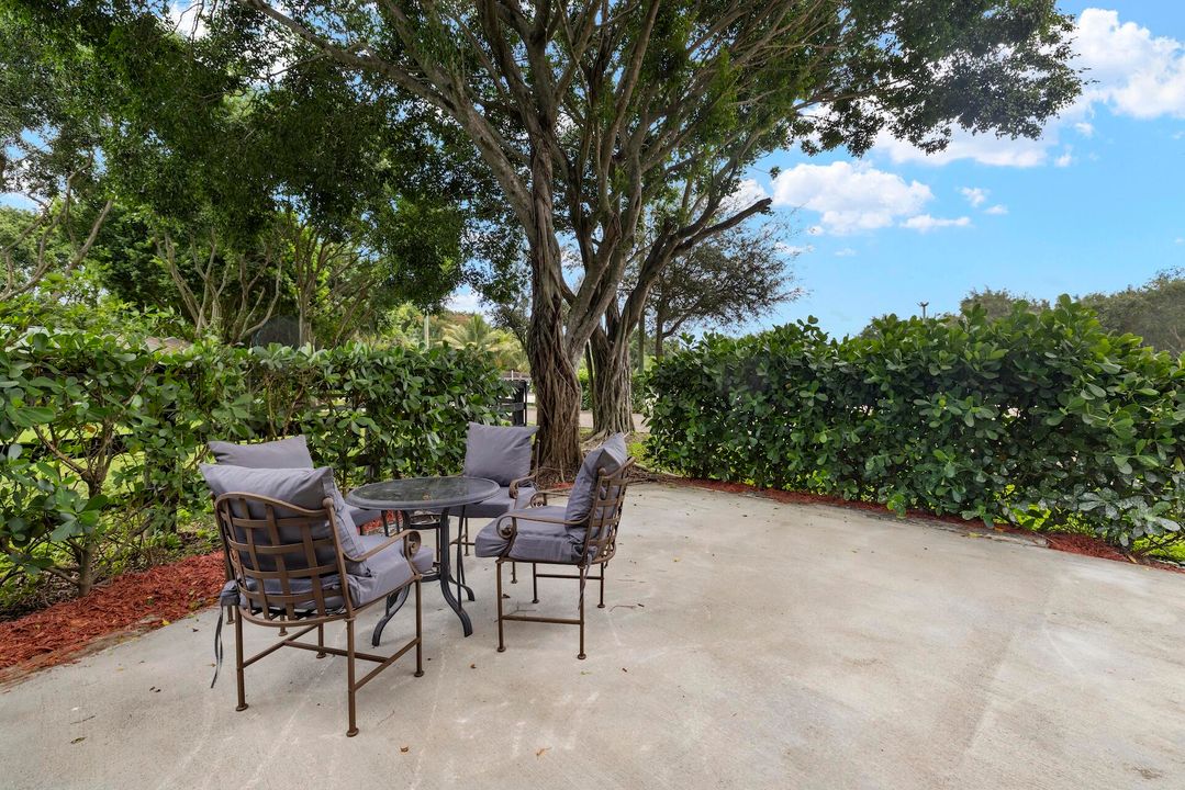 For Rent: $55,000 (4 beds, 2 baths, 2292 Square Feet)