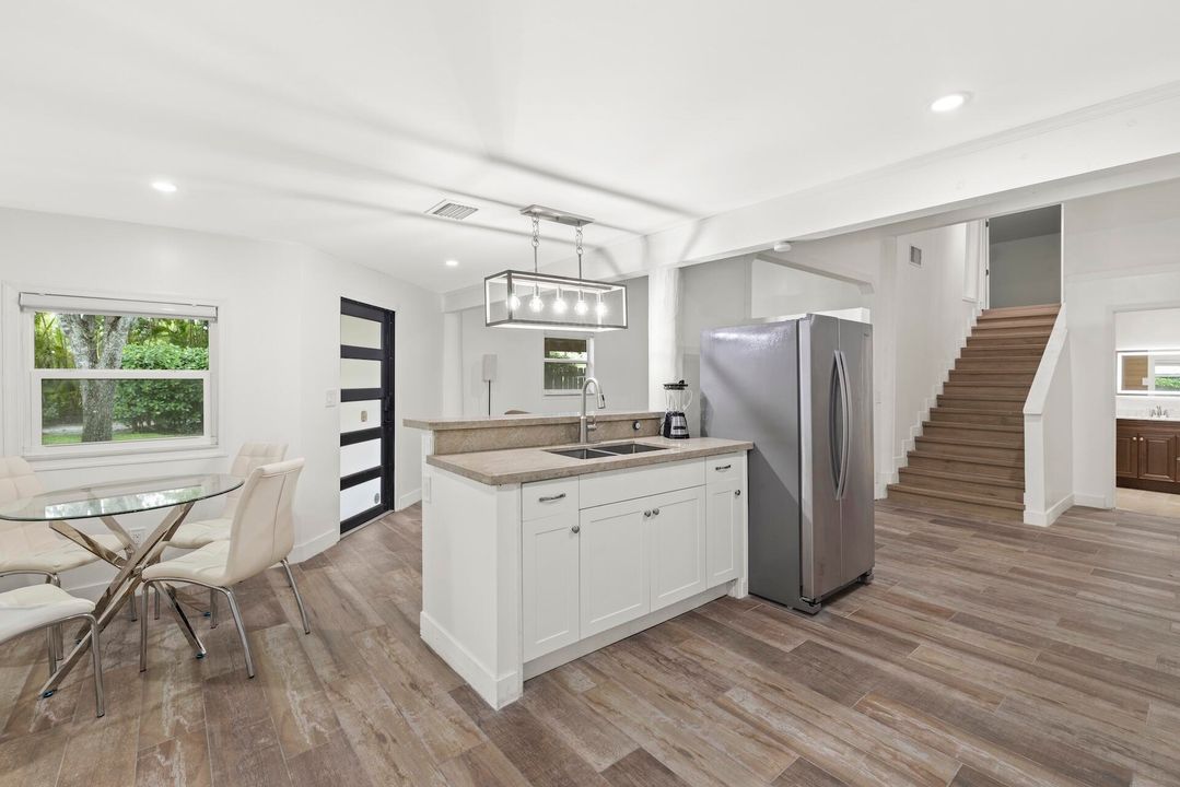 For Rent: $55,000 (4 beds, 2 baths, 2292 Square Feet)