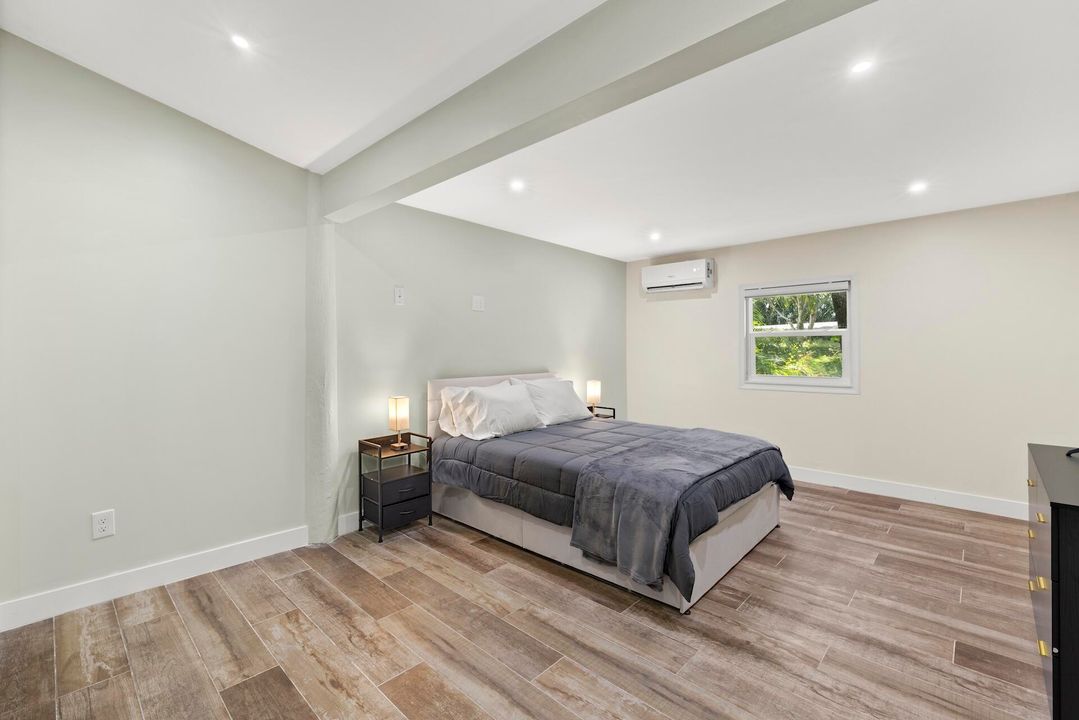 For Rent: $55,000 (4 beds, 2 baths, 2292 Square Feet)