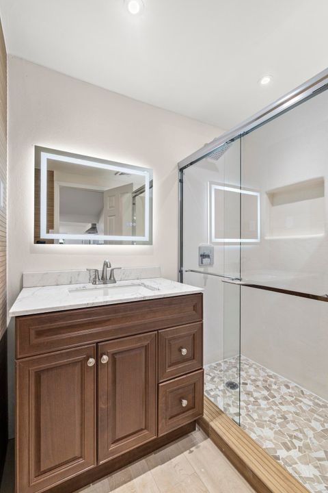 For Rent: $55,000 (4 beds, 2 baths, 2292 Square Feet)