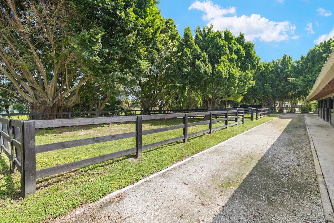 En Venta: $4,800,000 (3 camas, 2 baños, 2292 Pies cuadrados)