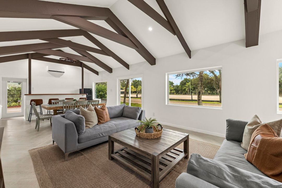 En Venta: $4,800,000 (3 camas, 2 baños, 2292 Pies cuadrados)