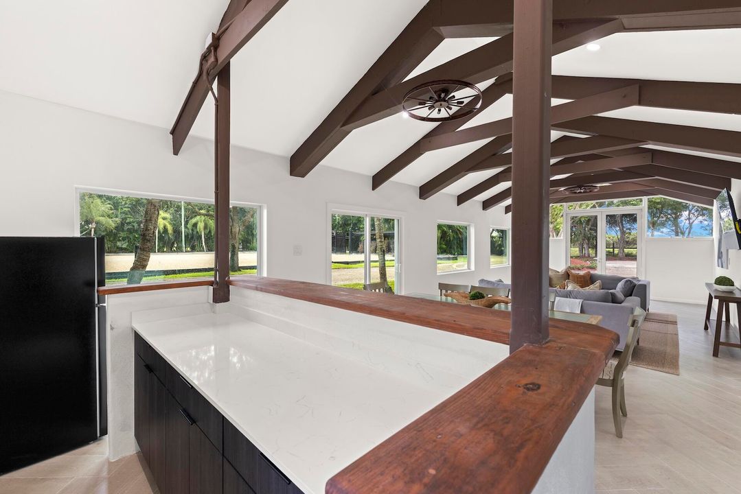 En Venta: $4,800,000 (3 camas, 2 baños, 2292 Pies cuadrados)