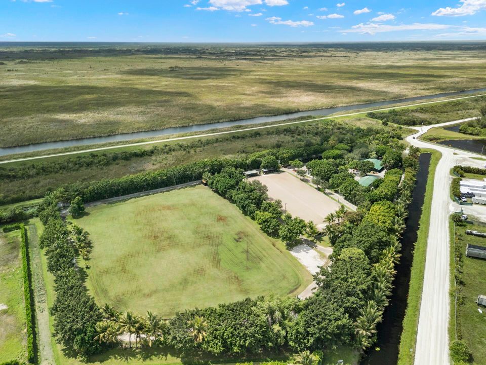 En Venta: $4,800,000 (3 camas, 2 baños, 2292 Pies cuadrados)