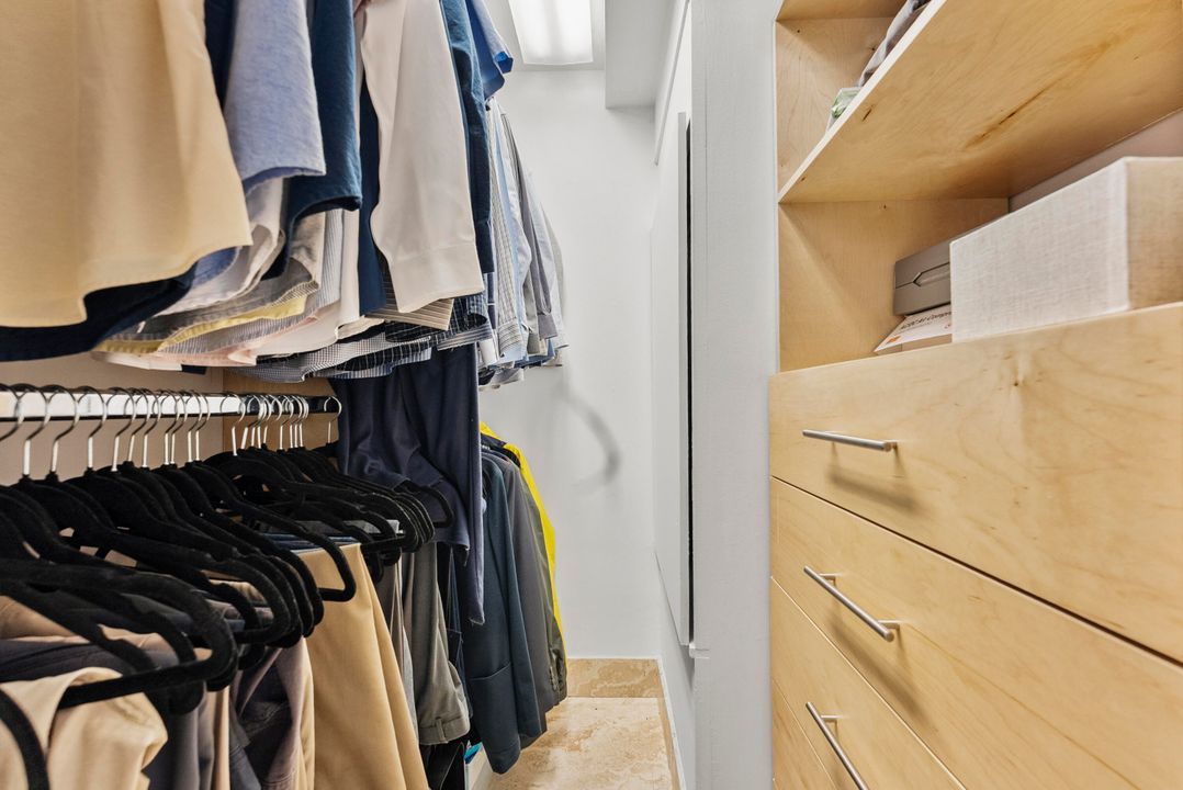 На продажу: $625,000 (2 спален, 2 ванн, 1015 Квадратных фут)