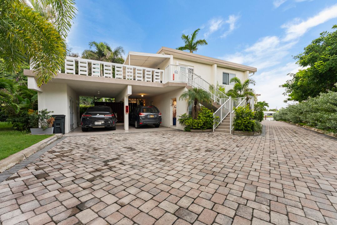 На продажу: $625,000 (2 спален, 2 ванн, 1015 Квадратных фут)