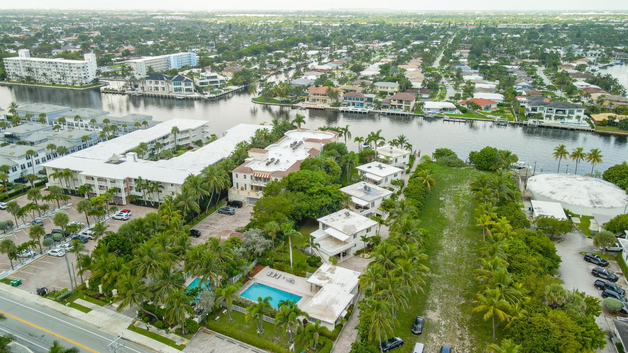 На продажу: $625,000 (2 спален, 2 ванн, 1015 Квадратных фут)