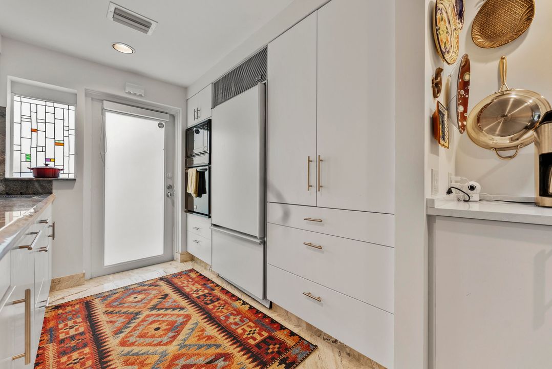 На продажу: $625,000 (2 спален, 2 ванн, 1015 Квадратных фут)