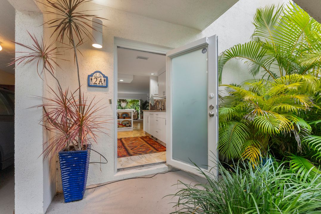 На продажу: $625,000 (2 спален, 2 ванн, 1015 Квадратных фут)