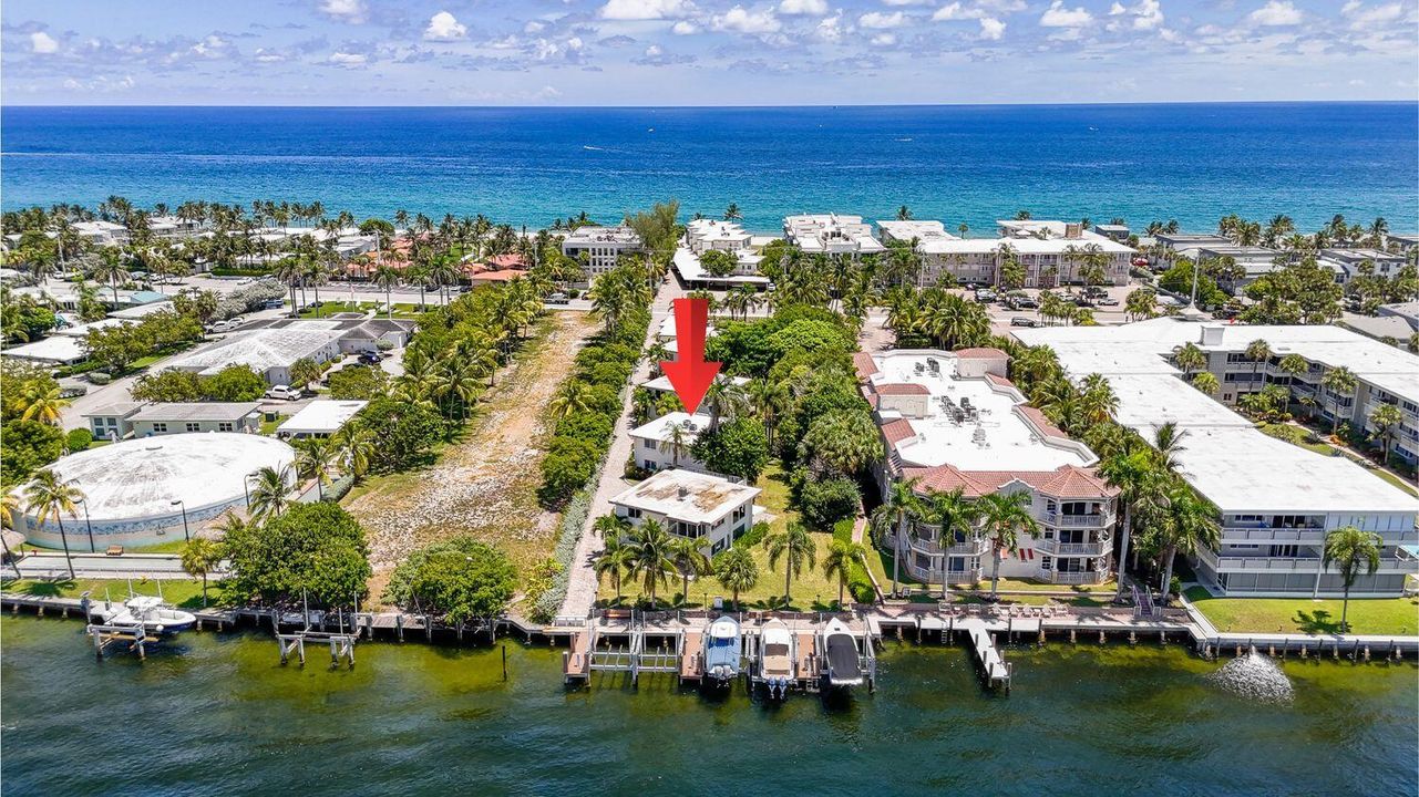 На продажу: $625,000 (2 спален, 2 ванн, 1015 Квадратных фут)