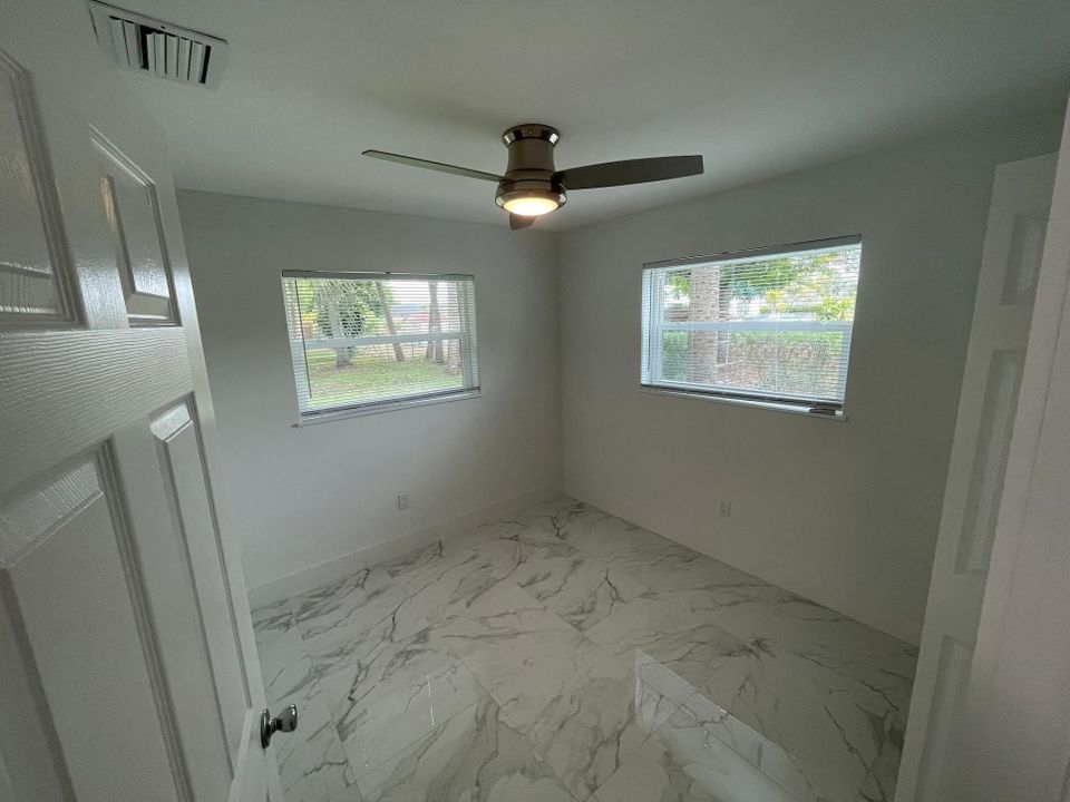 For Rent: $3,400 (3 beds, 2 baths, 1200 Square Feet)