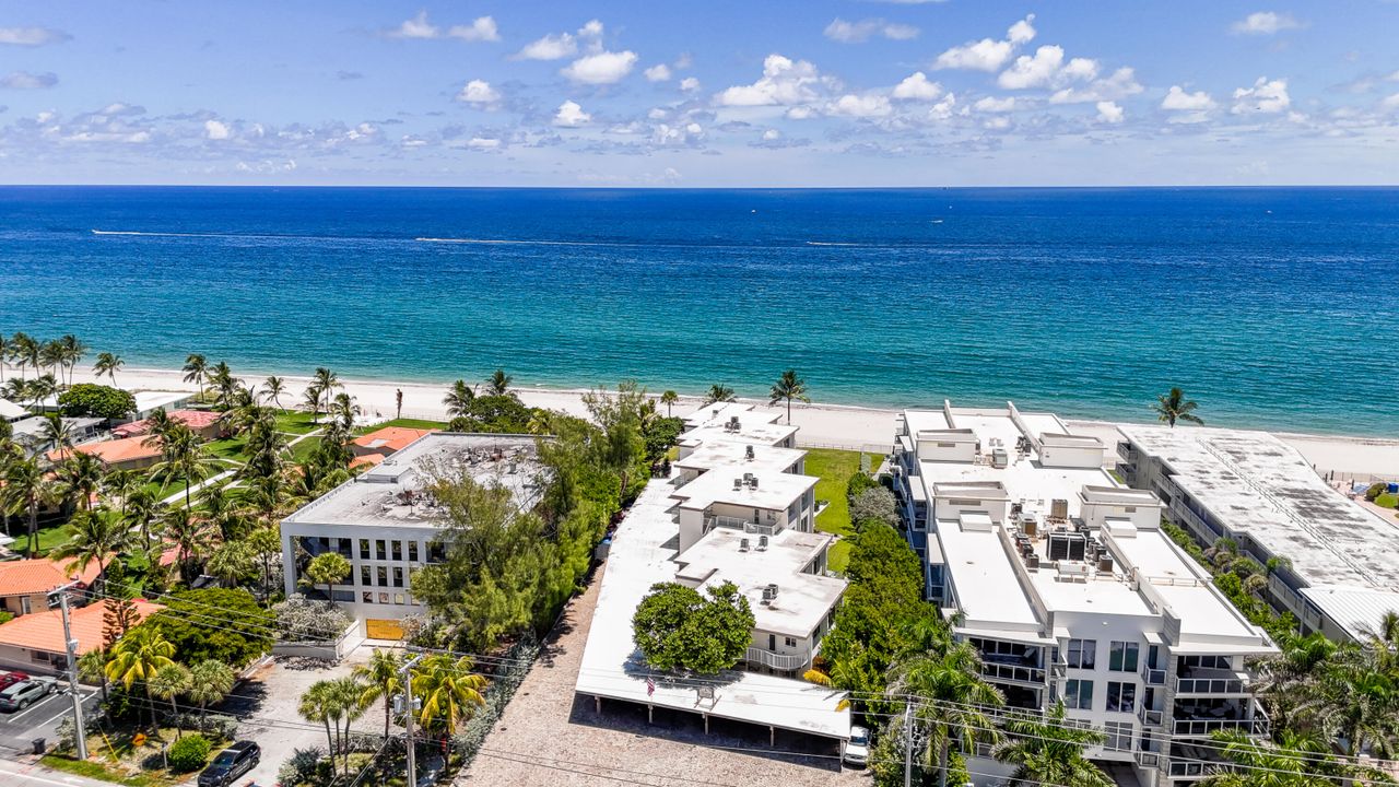 На продажу: $625,000 (2 спален, 2 ванн, 1015 Квадратных фут)