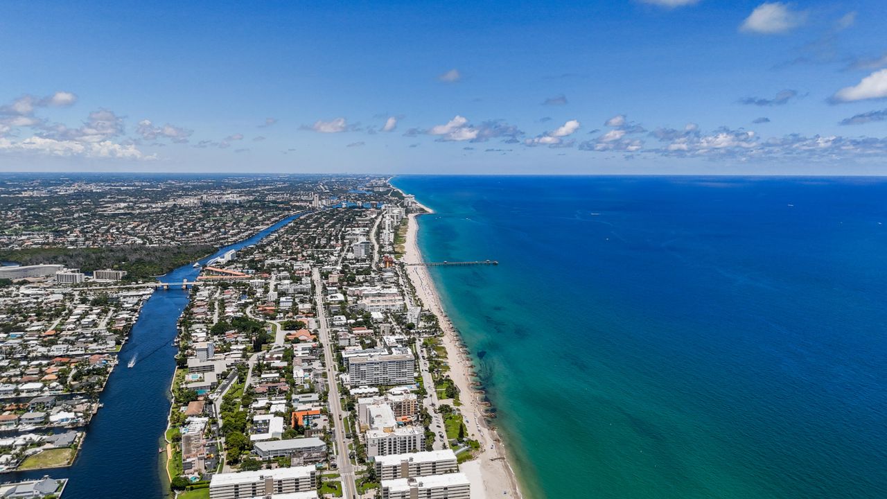 На продажу: $625,000 (2 спален, 2 ванн, 1015 Квадратных фут)