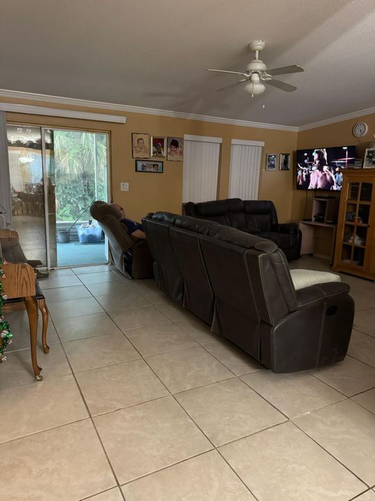 На продажу: $75,000 (3 спален, 2 ванн, 1000 Квадратных фут)