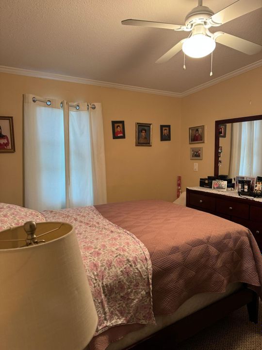 На продажу: $75,000 (3 спален, 2 ванн, 1000 Квадратных фут)