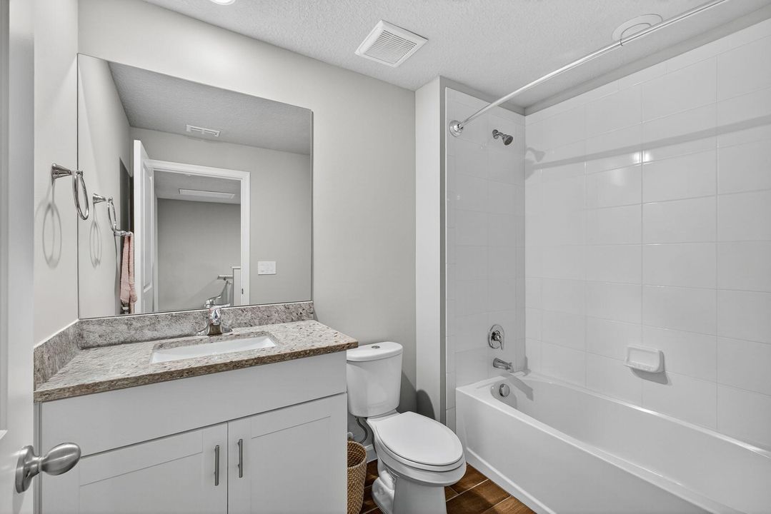 For Rent: $2,700 (3 beds, 2 baths, 1475 Square Feet)