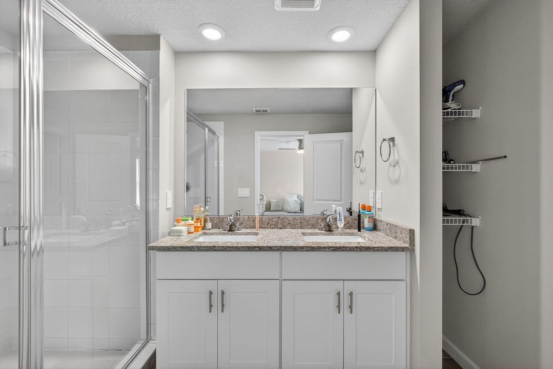 For Rent: $2,700 (3 beds, 2 baths, 1475 Square Feet)