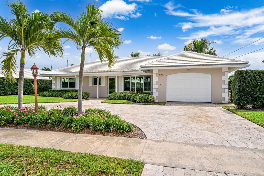 На продажу: $1,385,000 (3 спален, 2 ванн, 1647 Квадратных фут)