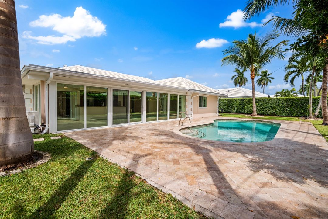 На продажу: $1,385,000 (3 спален, 2 ванн, 1647 Квадратных фут)