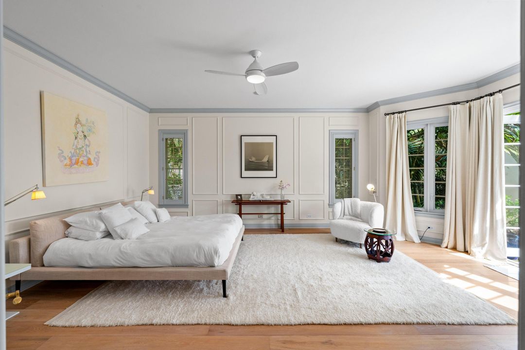 For Sale: $5,250,000 (5 beds, 7 baths, 5601 Square Feet)