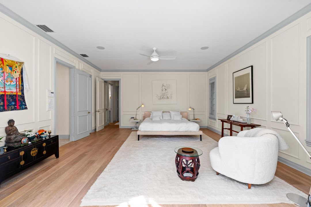 For Sale: $5,250,000 (5 beds, 7 baths, 5601 Square Feet)