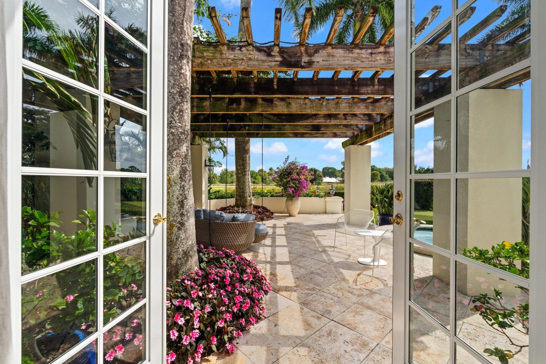 For Sale: $5,250,000 (5 beds, 7 baths, 5601 Square Feet)