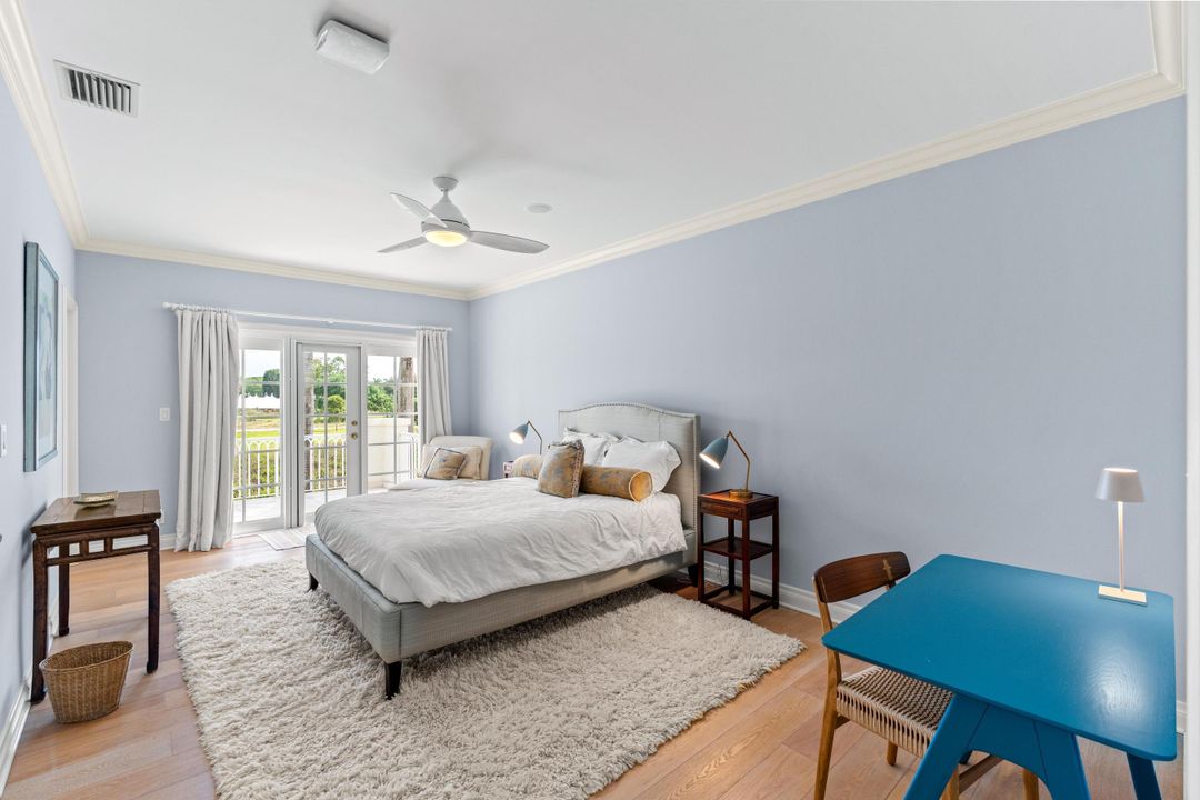 For Sale: $5,250,000 (5 beds, 7 baths, 5601 Square Feet)