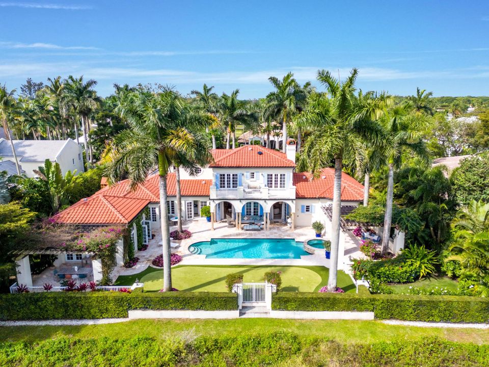 For Sale: $5,250,000 (5 beds, 7 baths, 5601 Square Feet)