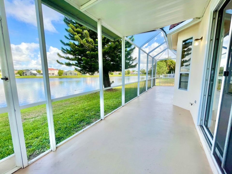 出租: $4,200 (4 贝兹, 2 浴室, 2633 平方英尺)