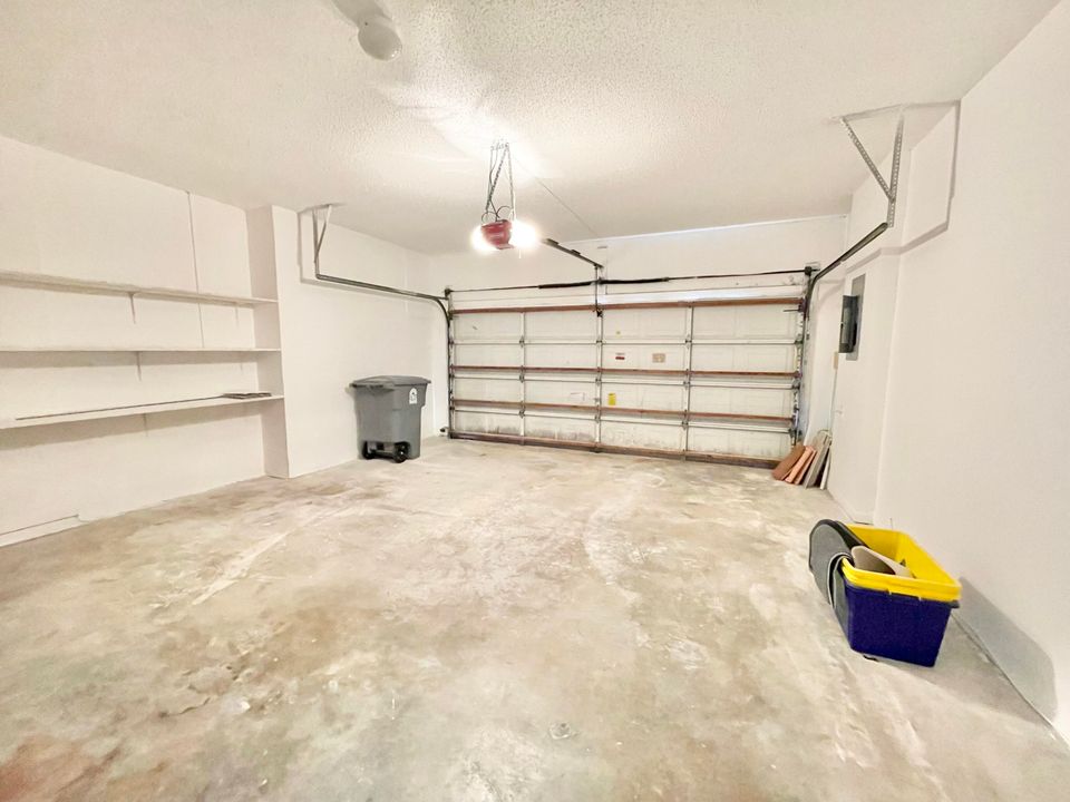 出租: $4,200 (4 贝兹, 2 浴室, 2633 平方英尺)