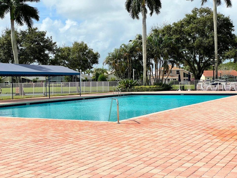 出租: $4,200 (4 贝兹, 2 浴室, 2633 平方英尺)