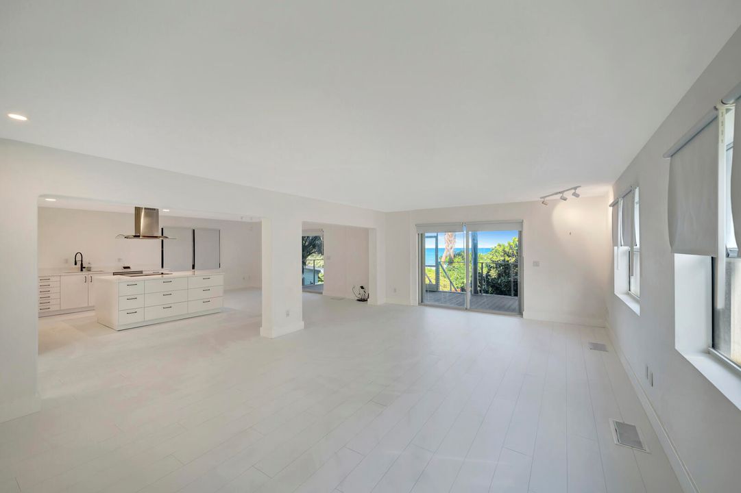 For Sale: $2,999,999 (3 beds, 3 baths, 3110 Square Feet)