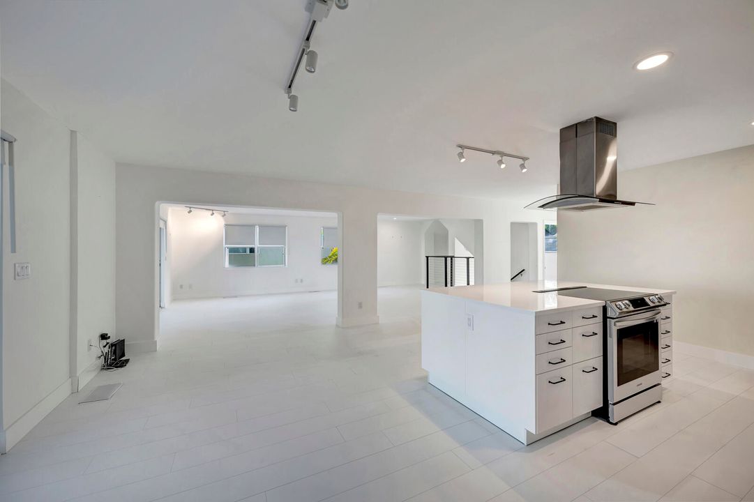 For Sale: $2,999,999 (3 beds, 3 baths, 3110 Square Feet)